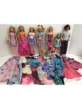 Mattel Barbie Dolls & Clothes Lot Includes 8 Dolls, 1 Dog, & Clothes (FF) *Read*
